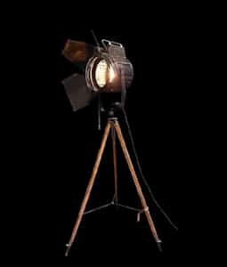 Authentieke Filmspot (LTM) op houten statief met LED filament lamp
