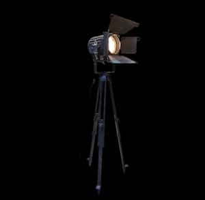Authentieke Filmspot (LTM) op zwarte stalen statief met LED lamp
